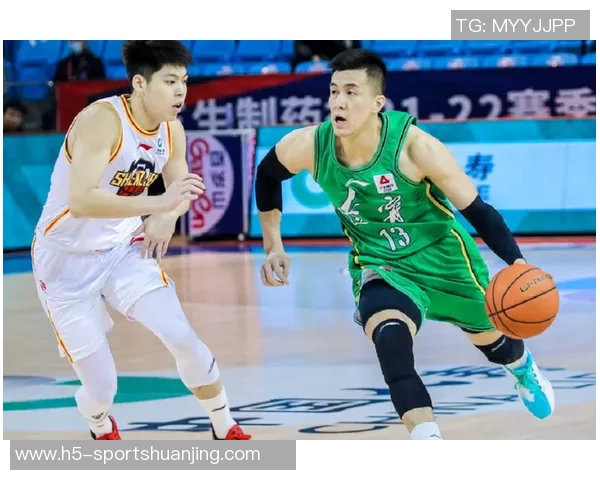 郭艾伦幽默回忆国家队绰号由大鸟变小鸟的趣事分享